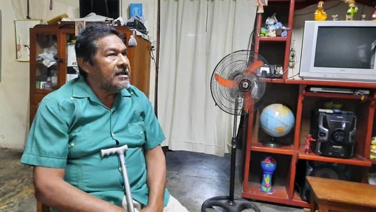 Hombre excepcional; sin ver, repara ventiladores, licuadoras y lavadoras(+Video)