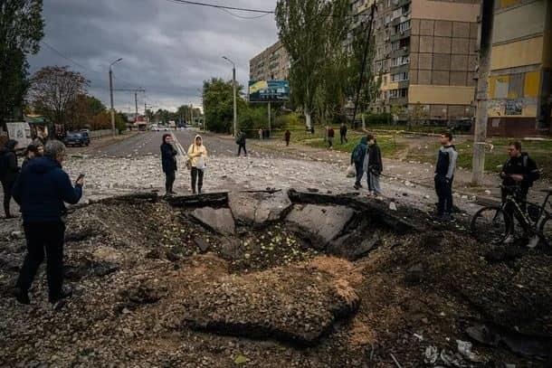 Bombardeos en Ucrania son un primer episodio; habrá más, advierte expresidente ruso