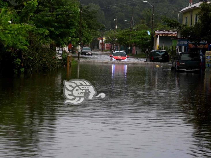 Avenidas de Coatzacoalcos se vuelven ríos tras lluvias torrenciales(+Videos)