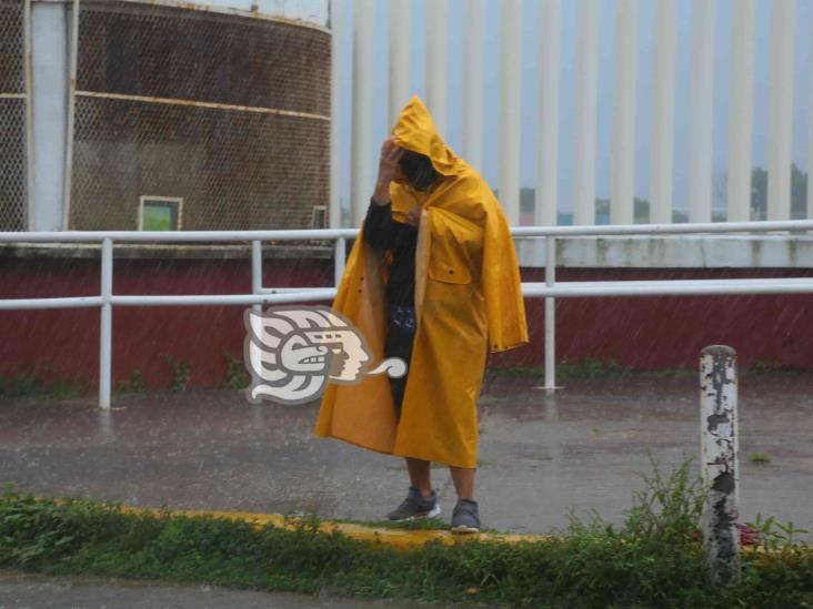 Avenidas de Coatzacoalcos se vuelven ríos tras lluvias torrenciales(+Videos)