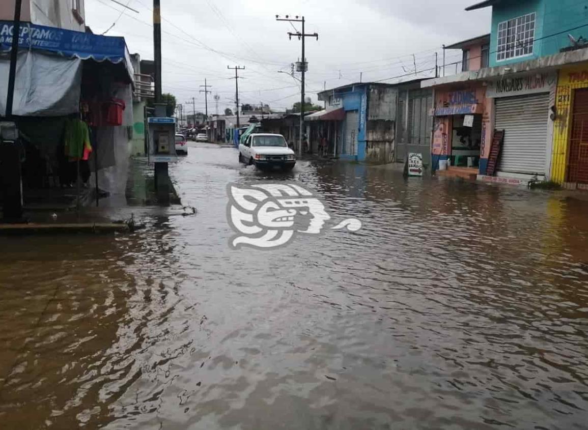 Una misión imposible salir de la López Mateos en días lluviosos(+Video)