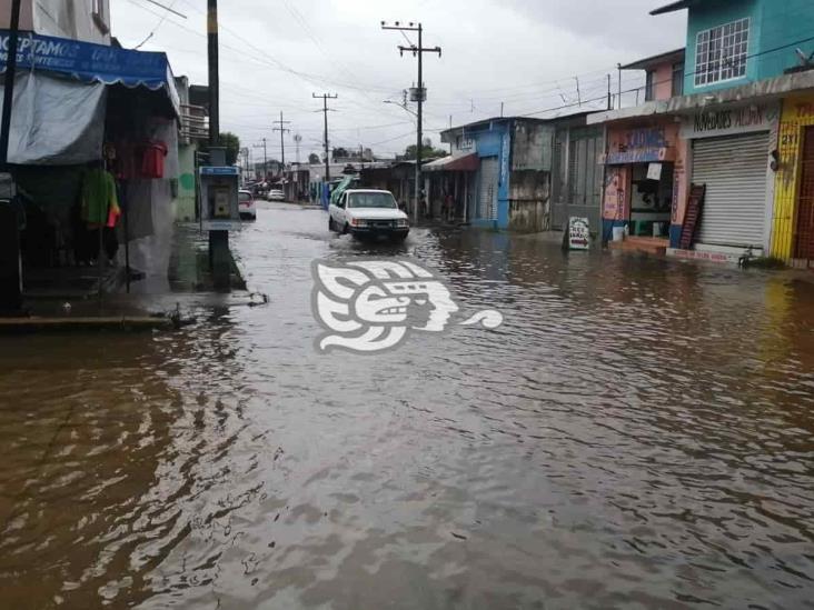 Una misión imposible salir de la López Mateos en días lluviosos(+Video)