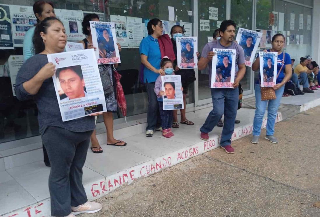 Exigen a la FGE agilice búsqueda de joven desaparecido en Coatzacoalcos(+Video)