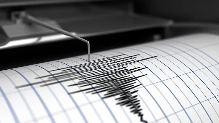 Sismo de 6.3 sacude costas de Centroamérica; descartan alerta de tsunami