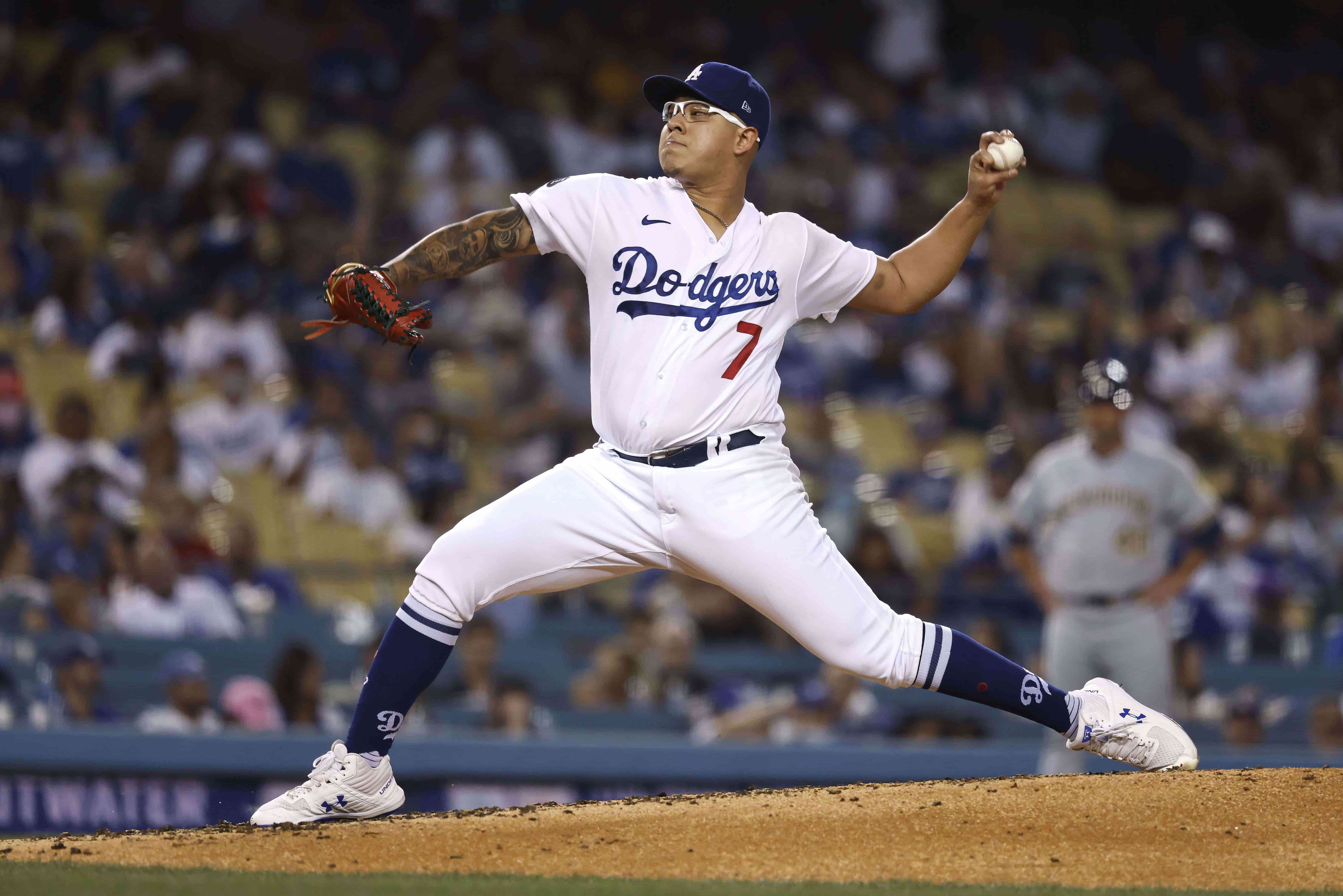 Julio Urías saldrá por el primer triunfo de los Dodgers