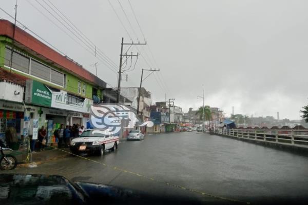 ¡No para! Lluvia deja afectaciones en 15 colonias de Minatitlán 