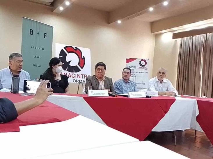 Reciben socios de Canacintra Orizaba pláticas sobre manejo integral del agua