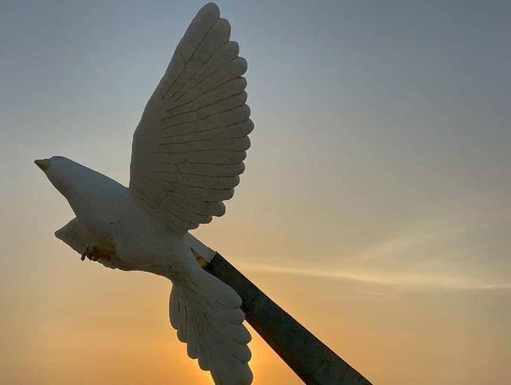 Con ola de luz, iluminarán la Paloma de la Paz en Coatzacoalcos