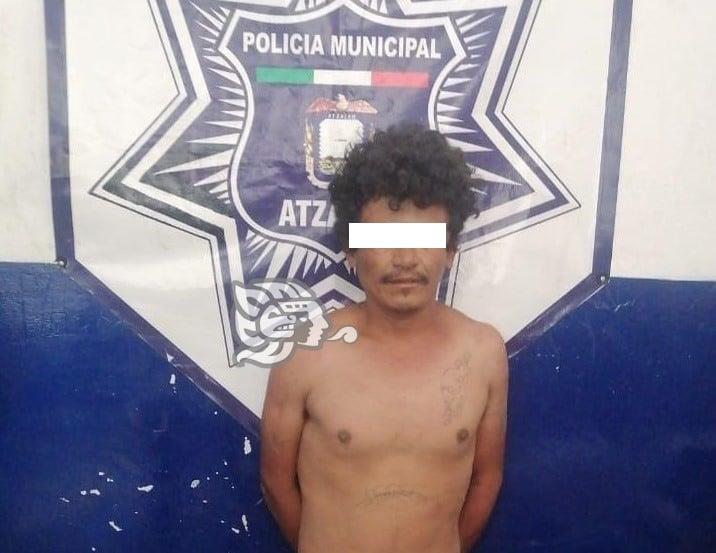 Detienen a presunto ladrón de herramientas y dinero en Atzacan