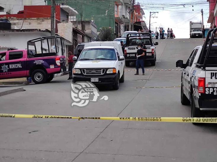 A puñaladas, asesinan a hombre en Xalapa; presunto homicida se dio a la fuga