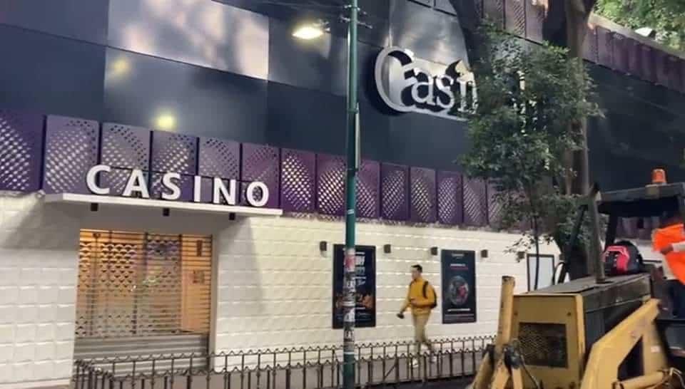 Comando armado roba más de un mdp de casino en CDMX: dos detenidos