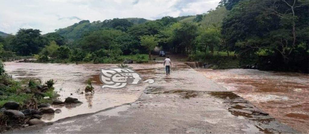 Desbordamiento del arroyo “la Valentina” dejó incomunicados a seis poblados 