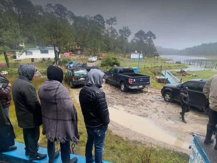 Tras días sin agua, pobladores de Las Vigas reabren válvulas que surten a Xalapa