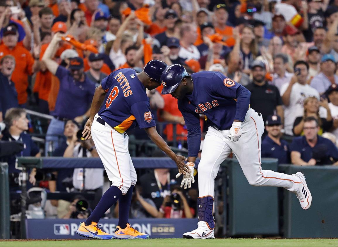 Astros con Álvarez encendido, se colocan a un juego de la Serie de Campeonato