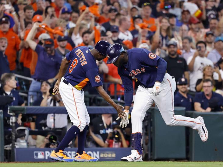 Astros con Álvarez encendido, se colocan a un juego de la Serie de Campeonato