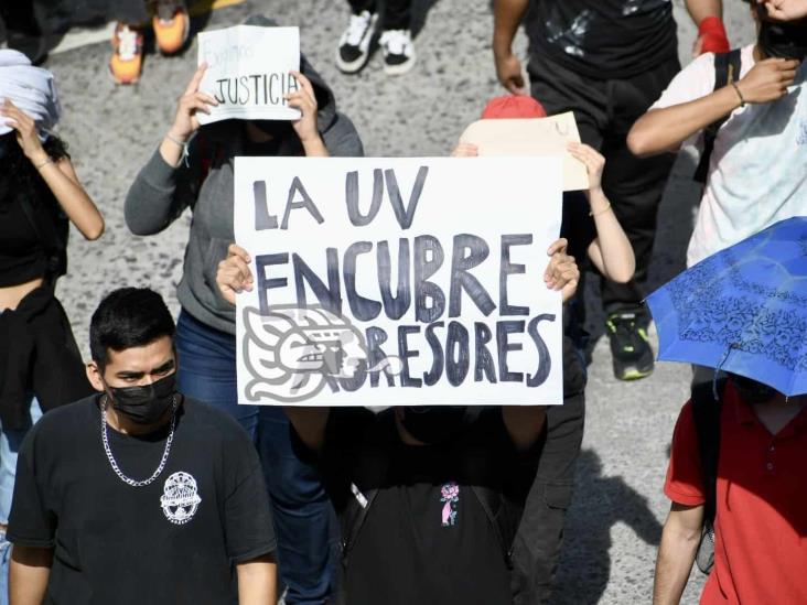 Humanidades, estamos contigo: Miles protestan en la UV (+Video)