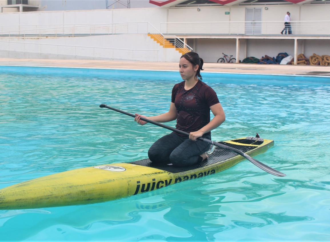 Califica Regina Pérez al Panamericano de Surfing 2022