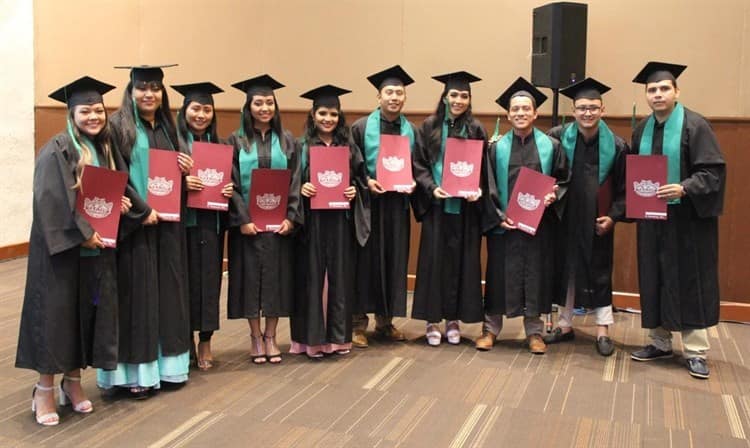 Realizan graduación del ITAG de la generación 2019-2022