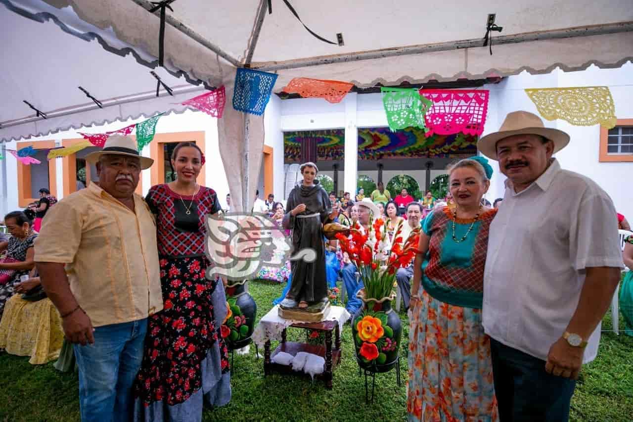 Labran cera para San Diego de Alcalá en Acayucan