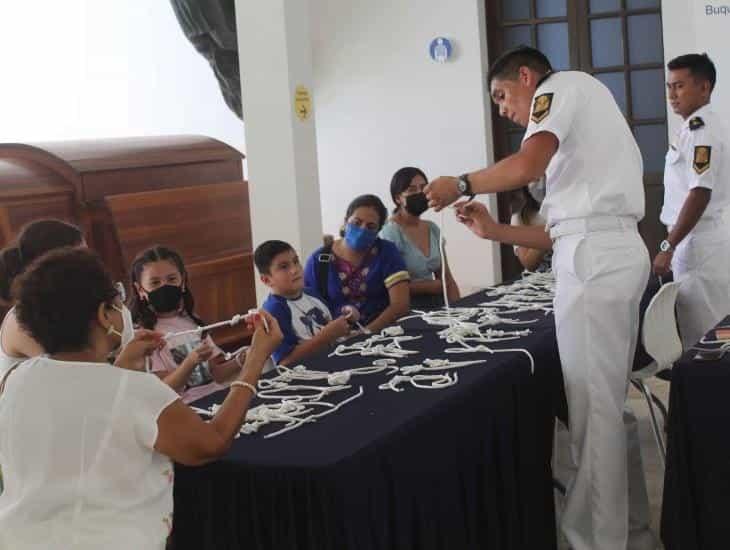 Imparten Taller de Nudos Marineros en el Museo Naval de Veracruz