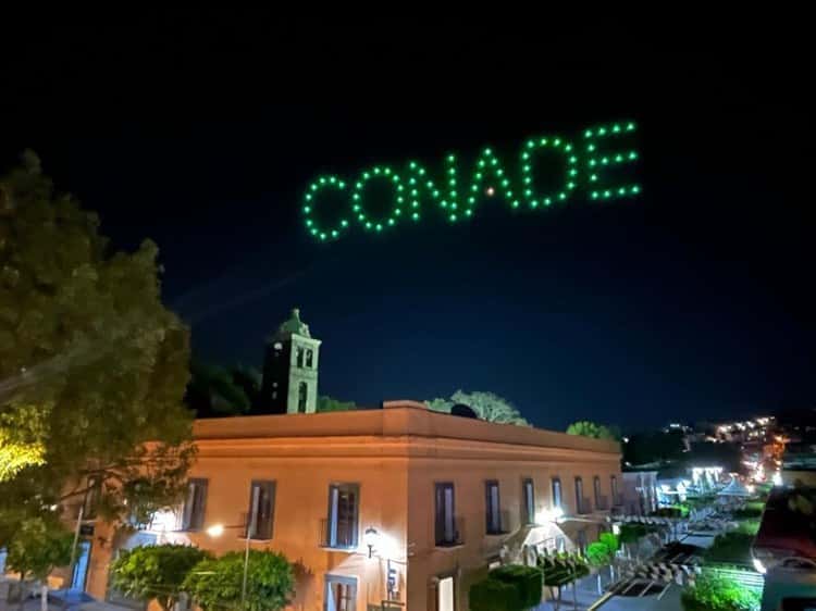 Con espectáculo de drones sorprenden a invitados a la Copa del Mundo 2022