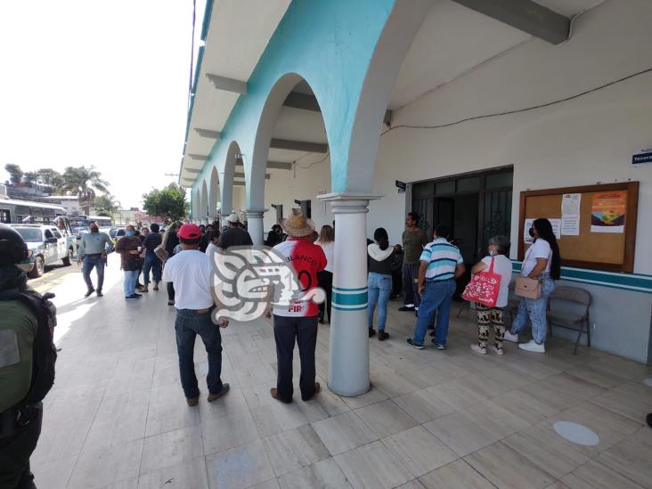 Padres de familia de primaria de Banderilla piden investigar a profesor por acoso