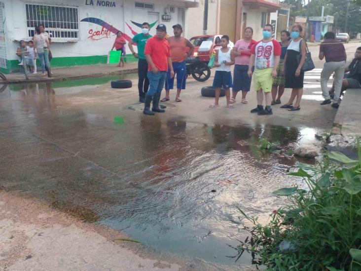 Bloquean General Anaya; llevan más de 12 horas sin luz (Video)