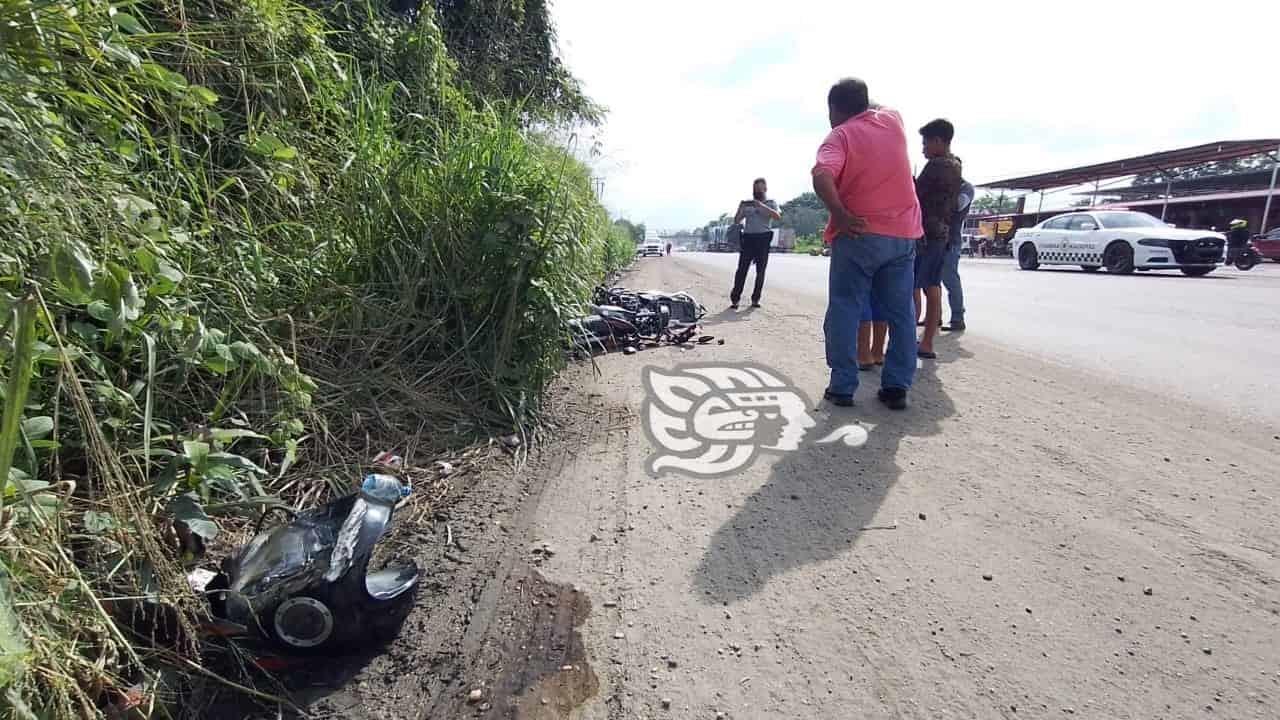 Muere supervisora del INPI y su pareja tras choque en Sayula de Alemán(+Video)