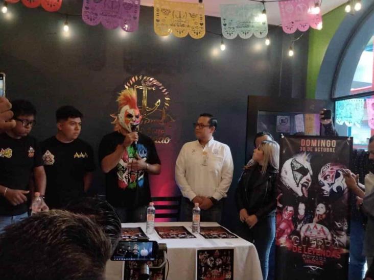 Llama Psycho Clown a niños de México a luchar por sus sueños