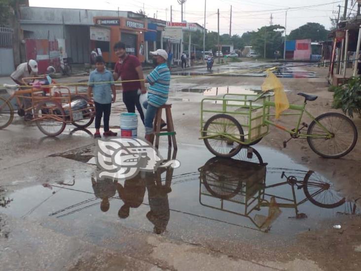 Hartos vecinos de la Miguel Hidalgo de caminar entre aguas negras (+video)