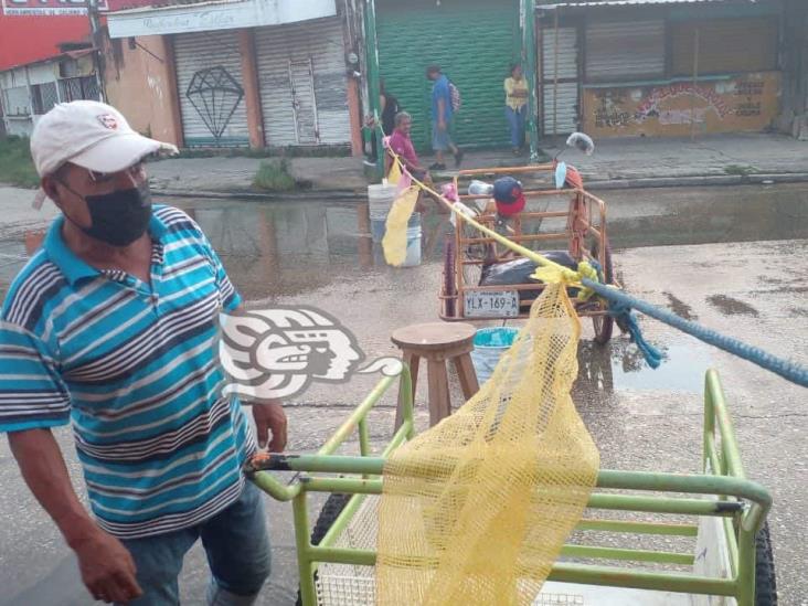 Hartos vecinos de la Miguel Hidalgo de caminar entre aguas negras (+video)