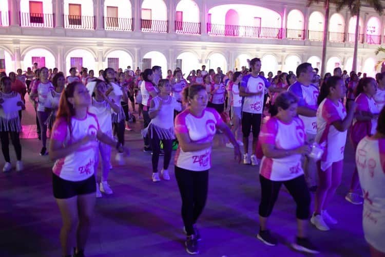 ¡Se pinta de rosa Boca del Río! Mujeres y hombres se suman al Zumba Rosa de Casa MAM