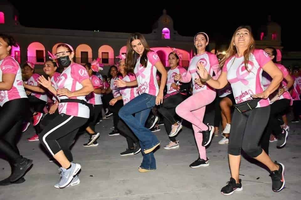 ¡Se pinta de rosa Boca del Río! Mujeres y hombres se suman al Zumba Rosa de Casa MAM