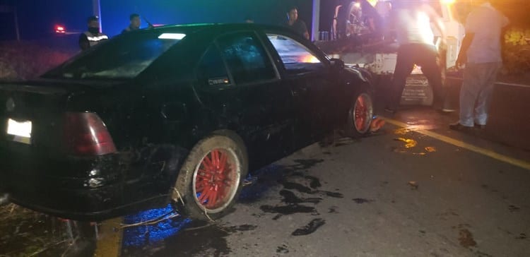 Se accidentan elementos de marina en entronque con autopista de Cosamaloapan