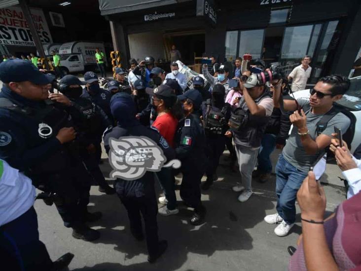 Bloqueo en el bulevar Xalapa-Banderilla deja 2 personas detenidas (+Video)