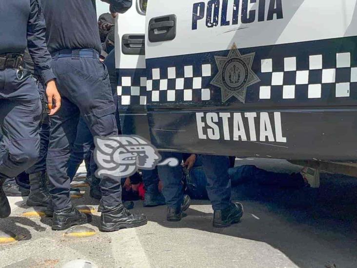 Bloqueo en el bulevar Xalapa-Banderilla deja 2 personas detenidas (+Video)