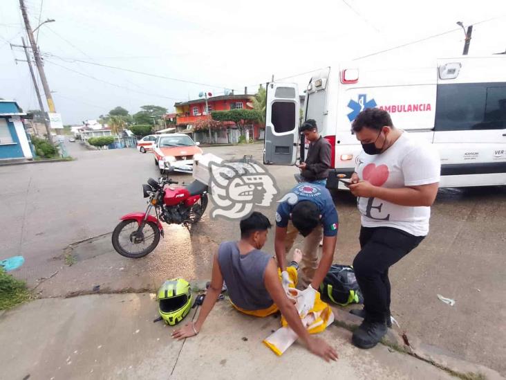 Repartidor herido tras choque en Acayucan