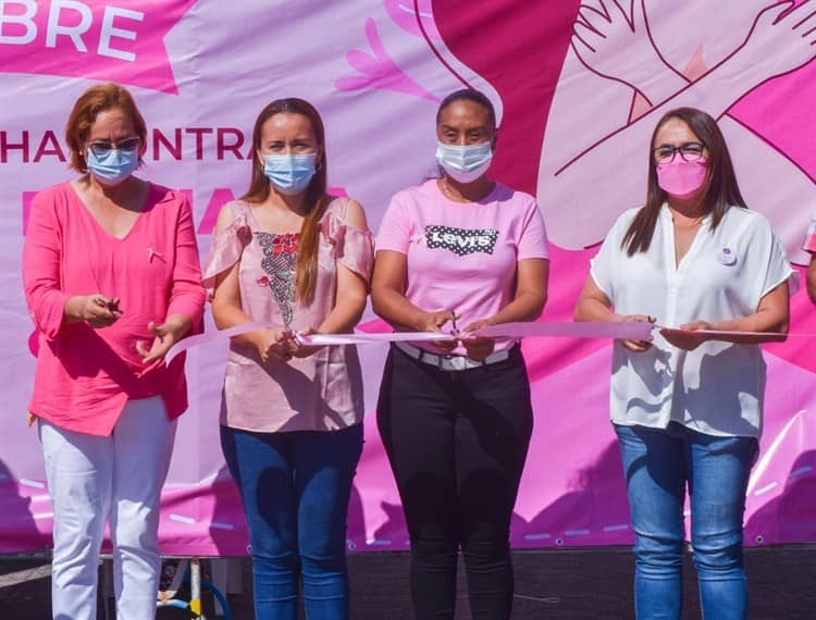 Atienden a mujeres en Tlalixcoyan con mastógrafo móvil para detectar cáncer de mama