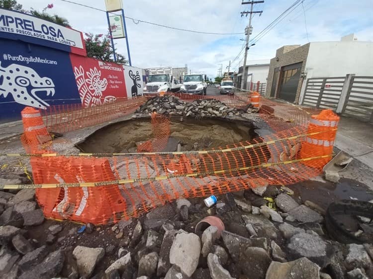 Socavón en Veracruz lleva semanas sin ser reparado, se crean 3 más alrededor(+Video)