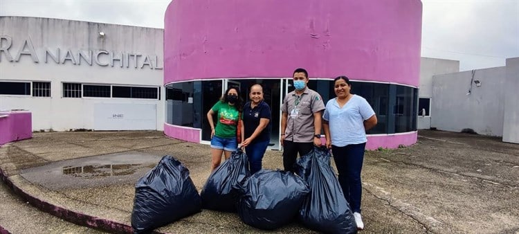 Grupo gasolinero de Nanchital se suma a la campaña Una Tapita de Amor