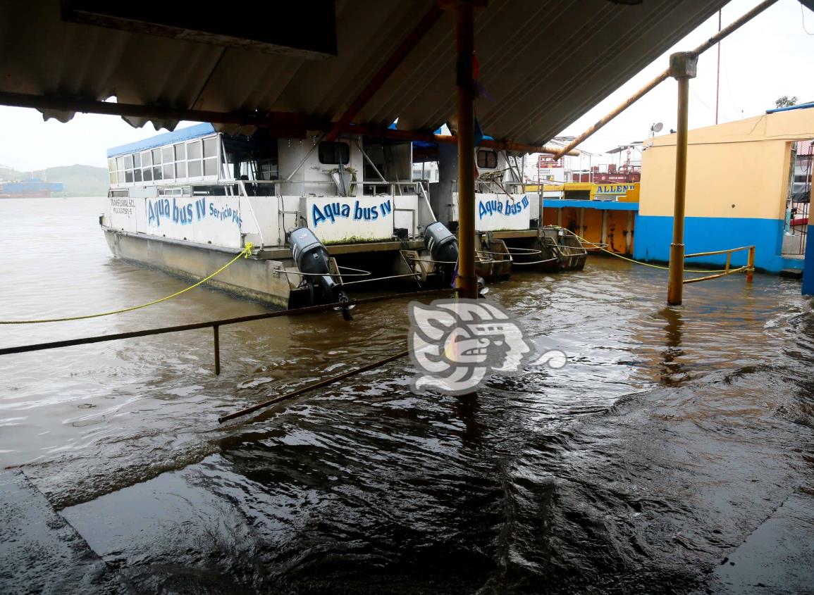 Cerrado el paso de lanchas y el transbordador en Coatzacoalcos