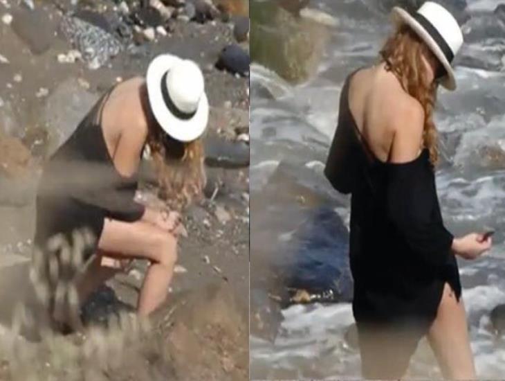 Captan a Paulina Rubio haciendo sus necesidades en la playa