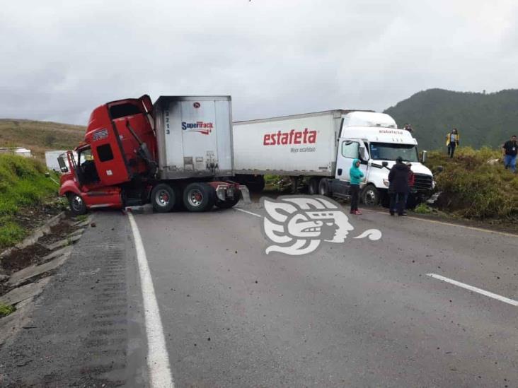 Carambola en Maltrata genera cierre total de la autopista Orizaba-Puebla