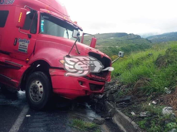 Carambola en Maltrata genera cierre total de la autopista Orizaba-Puebla