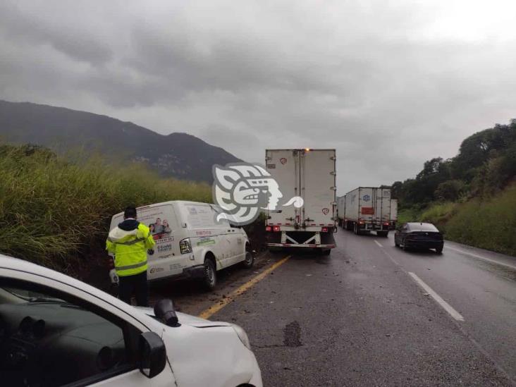 Reportan aparatosa carambola en libramiento La Choza, de Nogales