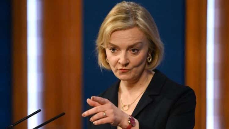 Por esto dimitió Liz Truss como primera ministra británica