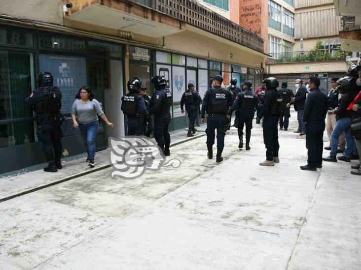 Detonaciones en despacho de Xalapa; hombre resulta lesionado (+Video)