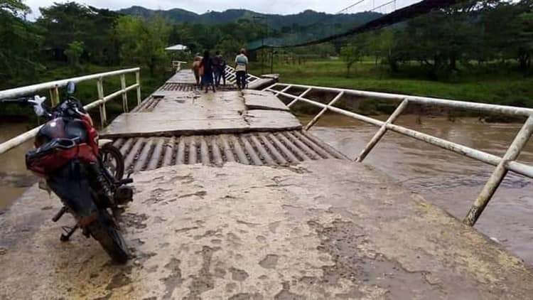 Instalan Centro de Acopio para damnificados en Las Choapas