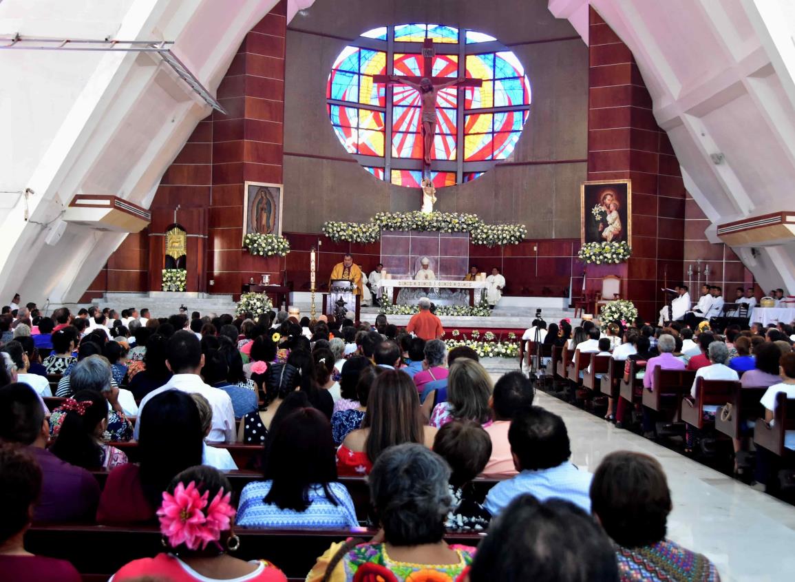 Misas católicas seguirán con cubrebocas para feligreses