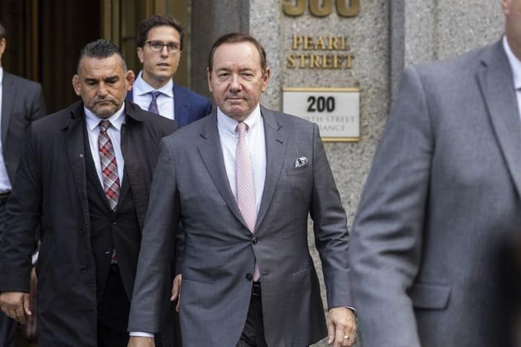 Desestima juez agresión de Kevin Spacey en Nueva York